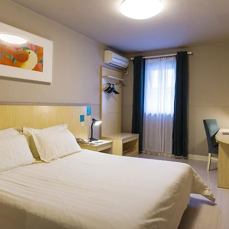 Jingjiang Inn Zhenjiang North Huangshan Road Εξωτερικό φωτογραφία