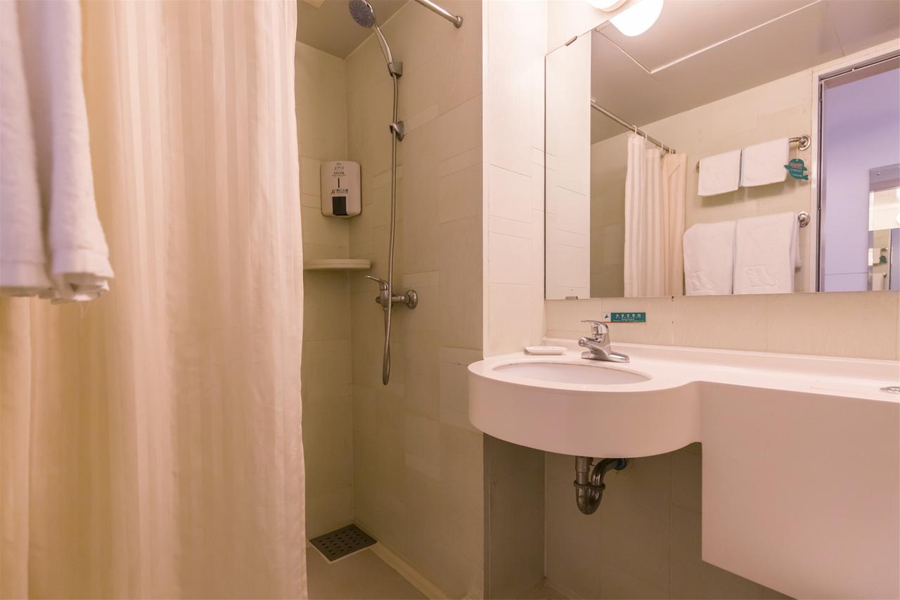 Jingjiang Inn Zhenjiang North Huangshan Road Εξωτερικό φωτογραφία